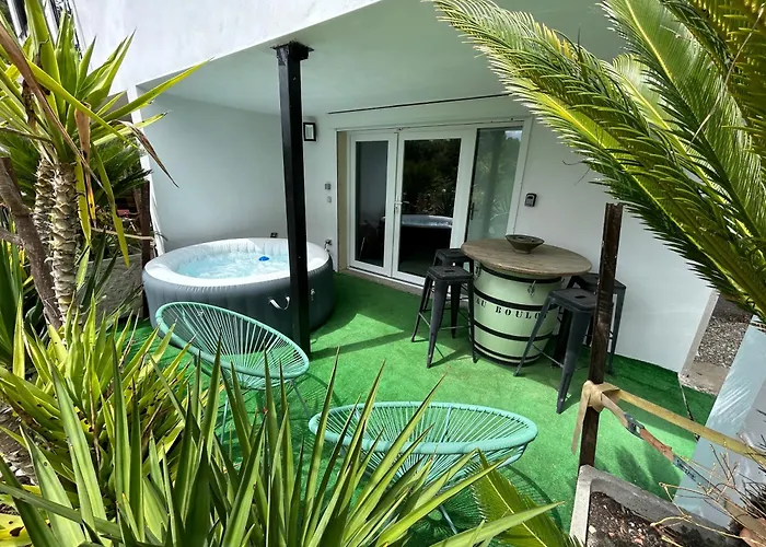 Апартаменты Appart-one Terrasse Jacuzzi Parking *